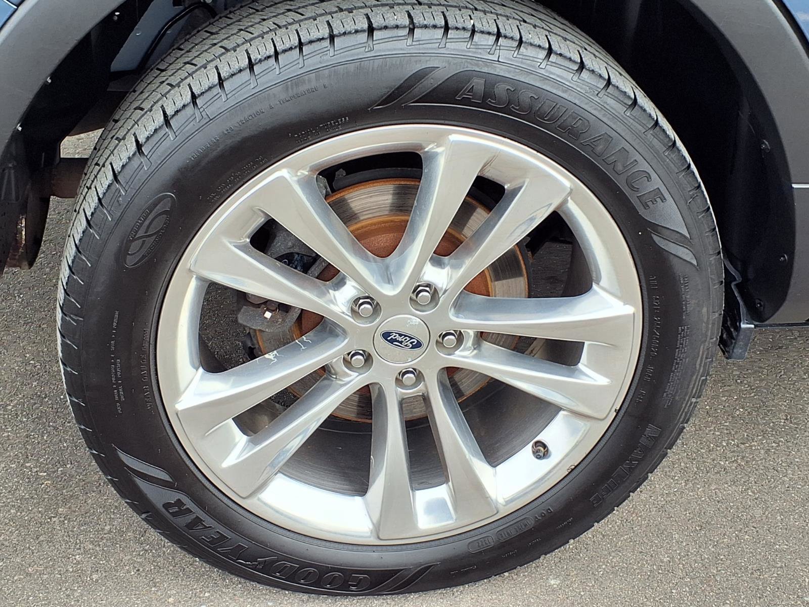 Used 2019 Ford Explorer XLT w/ Equipment Group 202A image 34