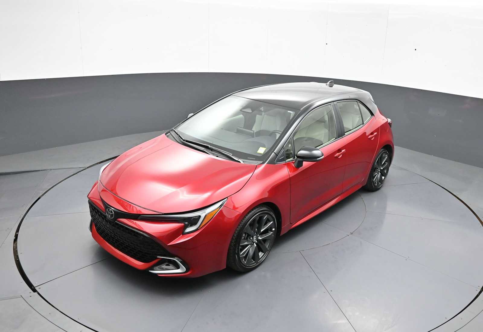 Used 2025 Toyota Corolla XSE FWD image 31