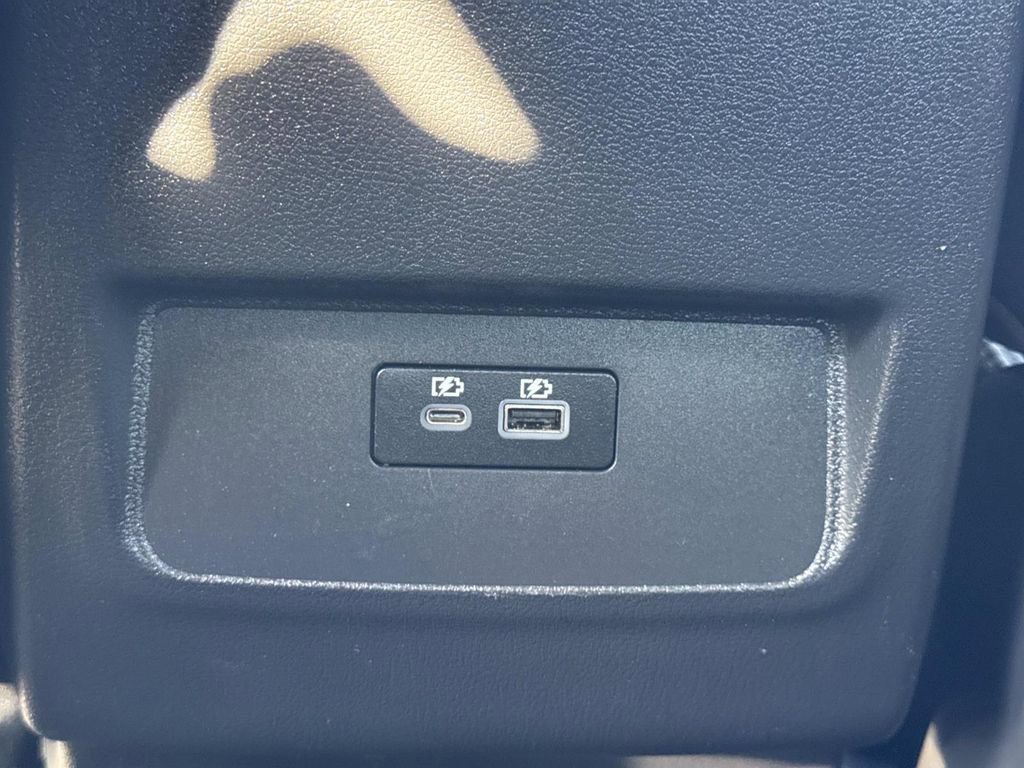 Used 2022 Nissan Frontier SV image 16