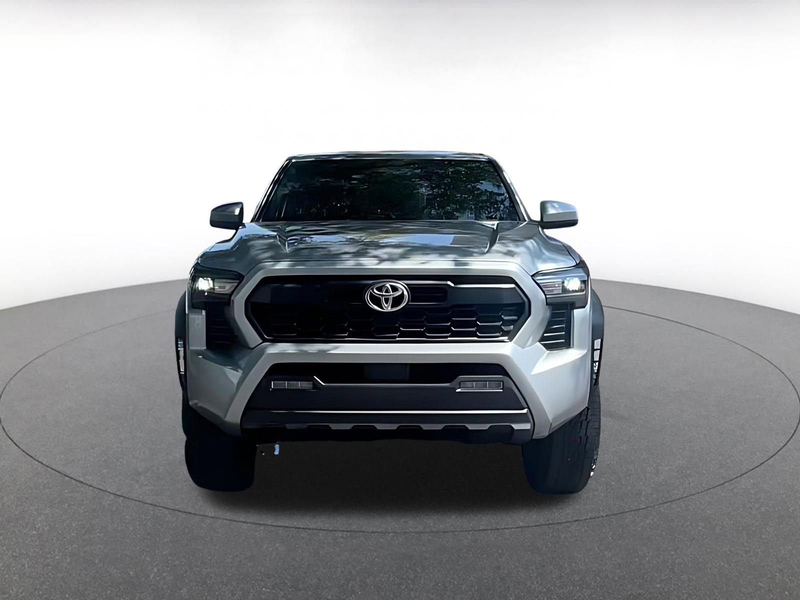 Used 2024 Toyota Tacoma TRD Off-Road AWD/4WD image 3