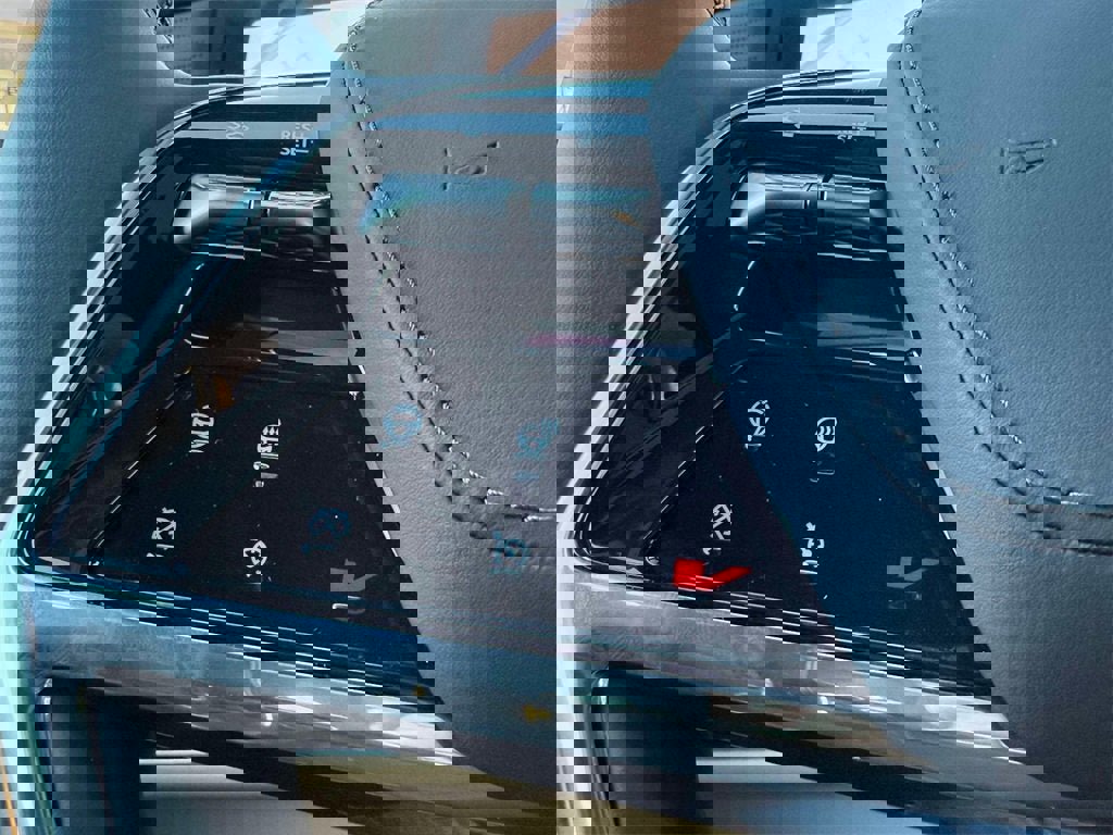 New 2025 Cadillac Escalade IQ Luxury 2 image 18