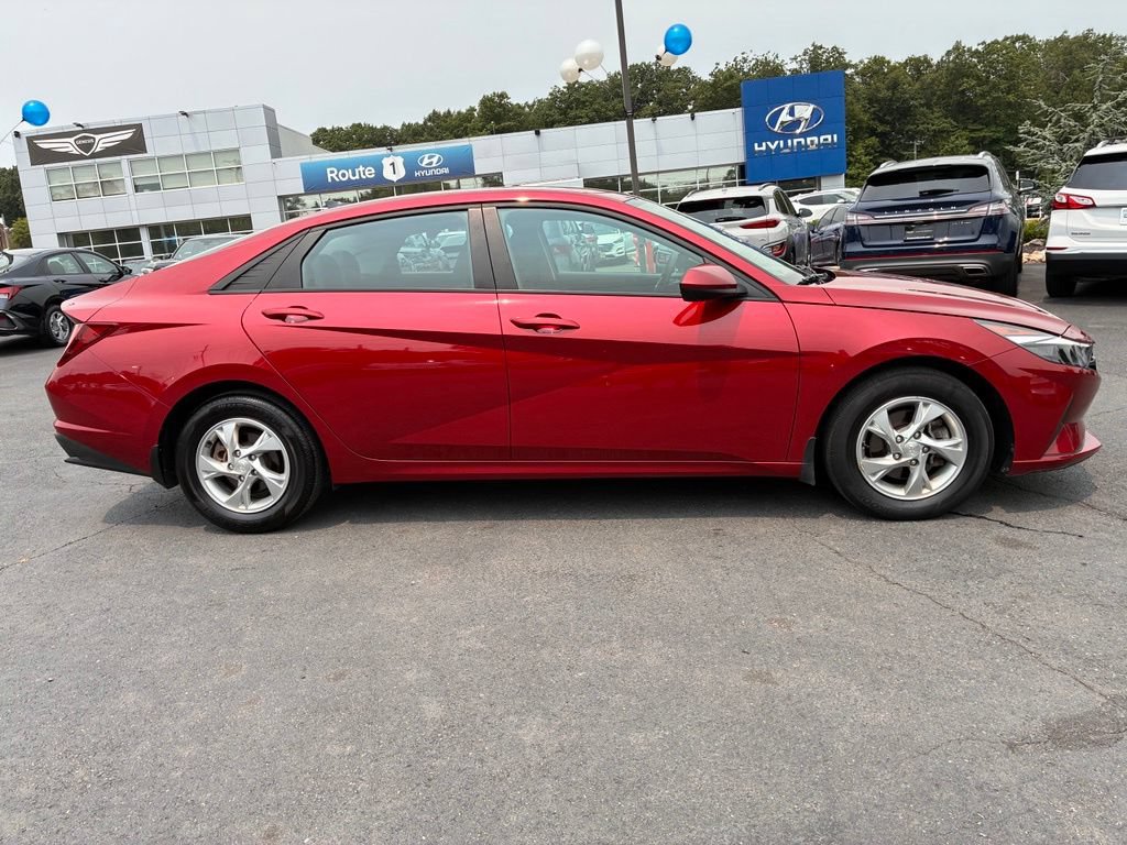 Used 2023 Hyundai Elantra SE FWD image 8