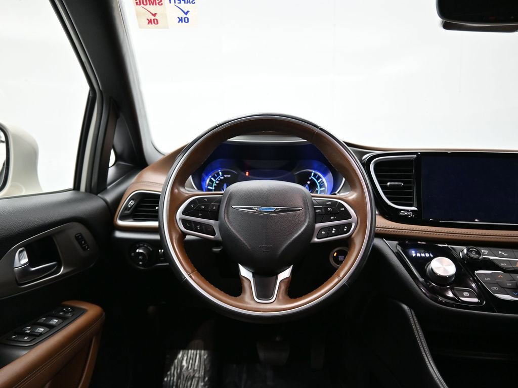 Used 2021 Chrysler Pacifica Limited w/ Premium & Safety Sphere Group image 32