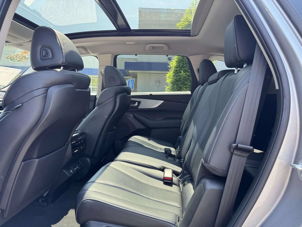 Certified 2023 Acura MDX SH-AWD w/ Technology Package image 10
