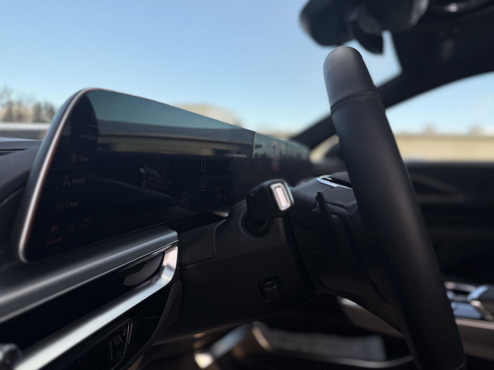 Certified 2025 Cadillac Lyriq Luxury image 8