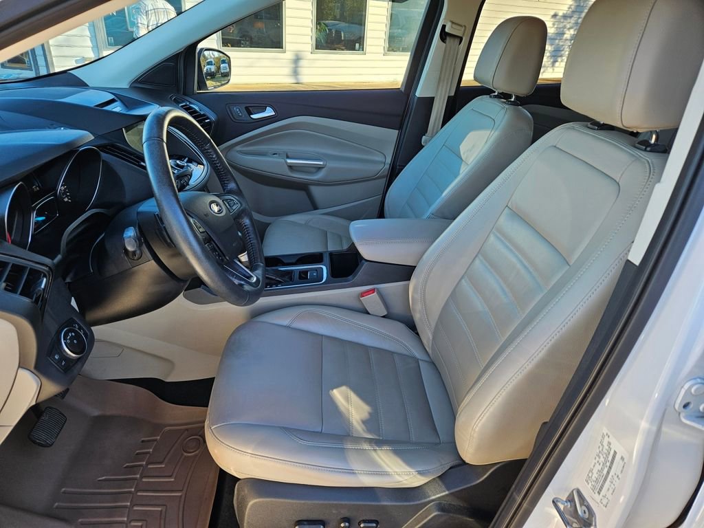 Used 2017 Ford Escape Titanium FWD image 10