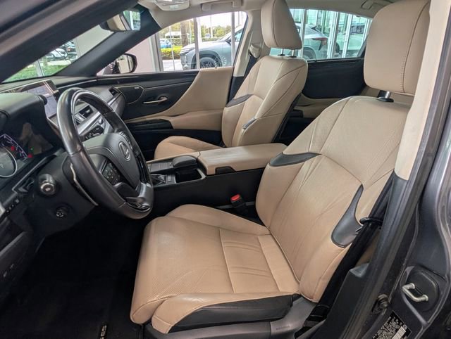 Used 2019 Lexus ES 350 Ultra Luxury w/ Accessory Package 2 image 5