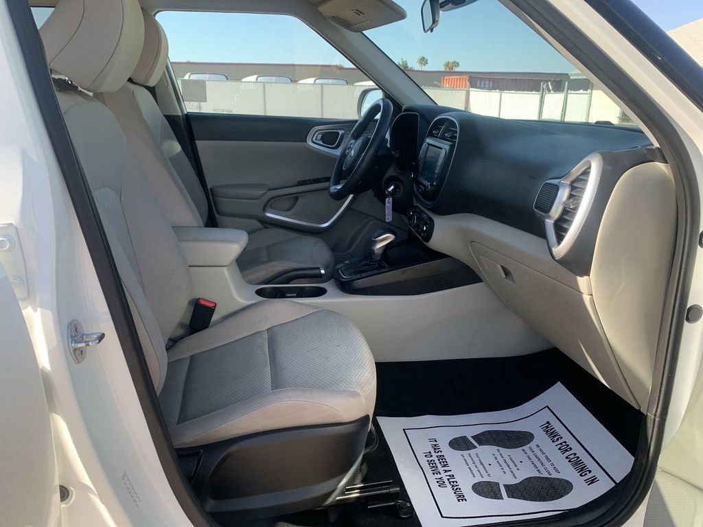 Used 2021 Kia Soul LX FWD image 26