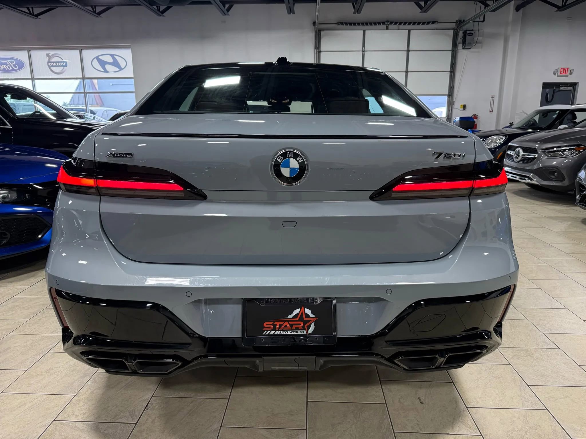 Used 2023 BMW 760i xDrive w/ Luxury Rear Seating Package image 5