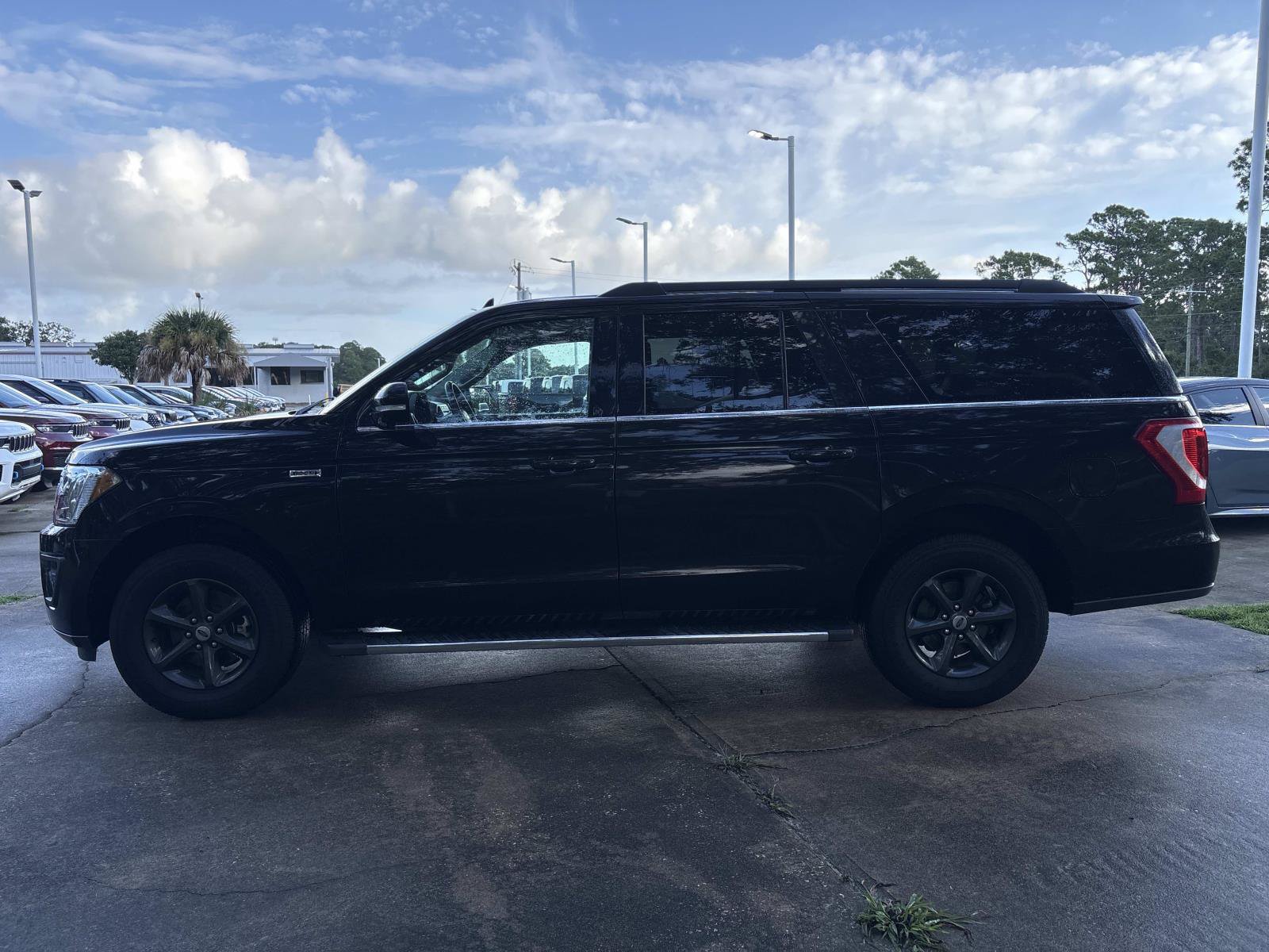 Used 2021 Ford Expedition Max XLT AWD/4WD image 6