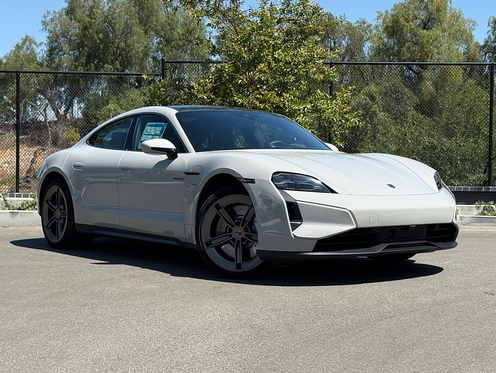 New 2025 Porsche Taycan Turbo AWD/4WD image 9
