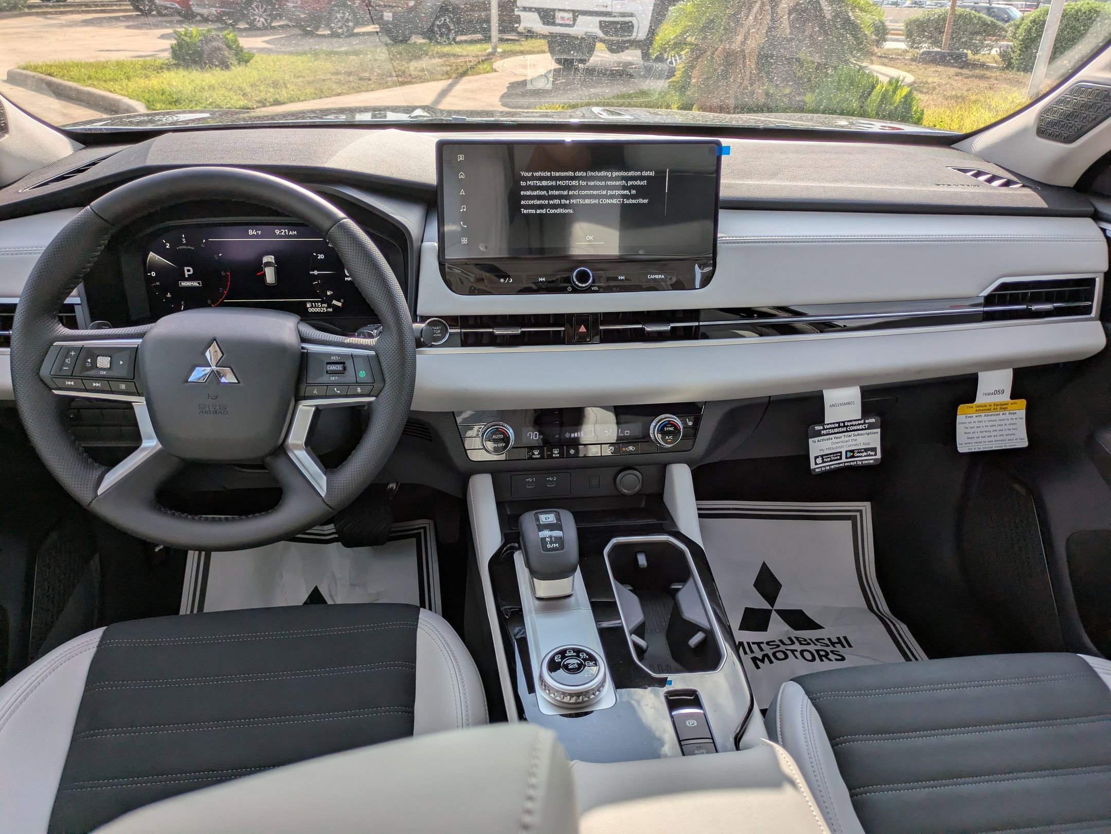 New 2025 Mitsubishi Outlander SE FWD image 15