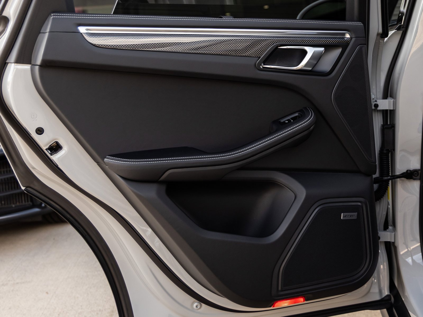 New 2026 Porsche Macan GTS image 36