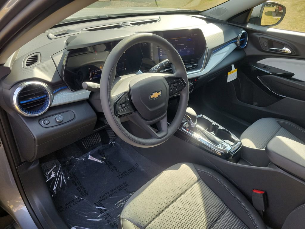 New 2026 Chevrolet Trax LT image 17