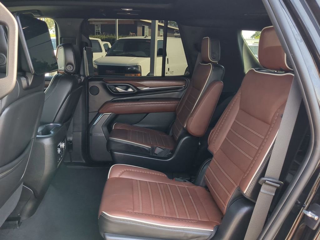 Used 2023 GMC Yukon Denali Ultimate AWD/4WD image 28