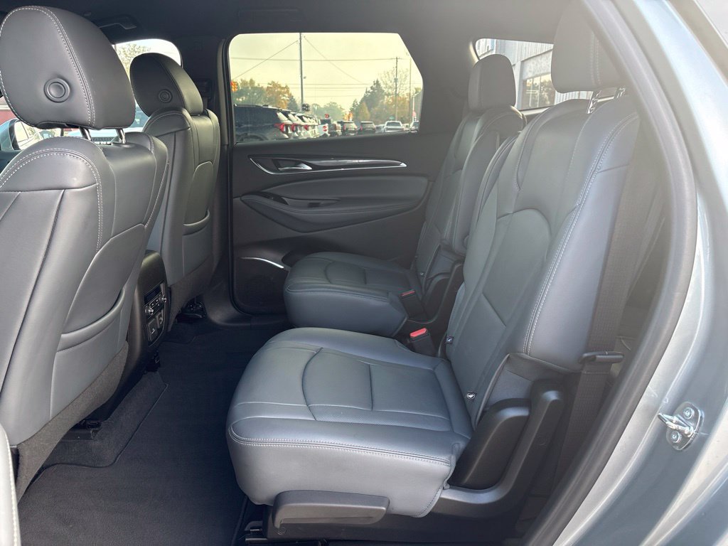 Used 2023 Buick Enclave Premium AWD/4WD image 17