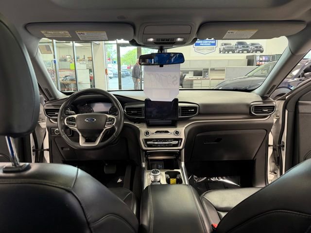 Used 2022 Ford Explorer XLT w/ Equipment Group 202A AWD/4WD image 31