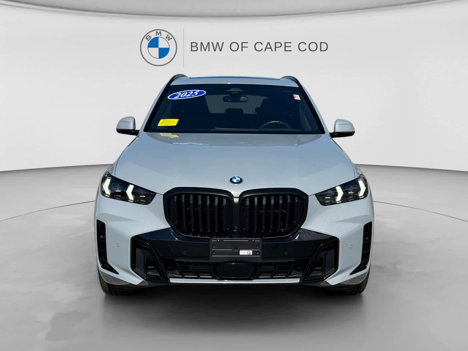 Used 2025 BMW X5 xDrive40i w/ M Sport Package AWD/4WD image 2