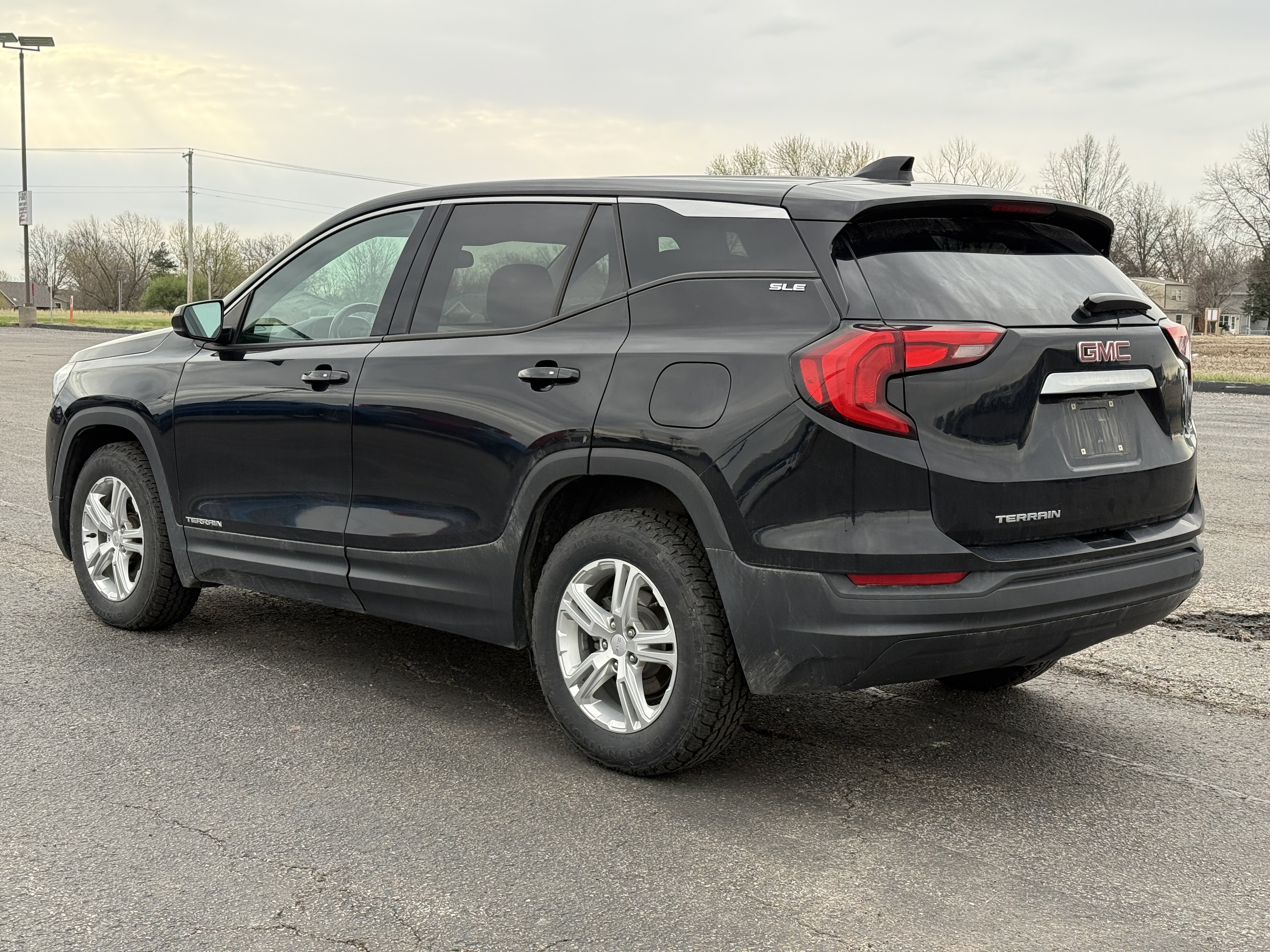 Used 2018 GMC Terrain SLE image 5