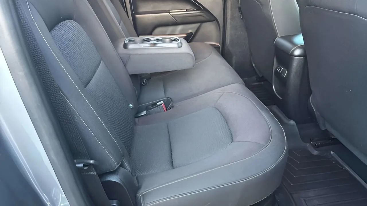 Used 2018 Chevrolet Colorado LT AWD/4WD image 38