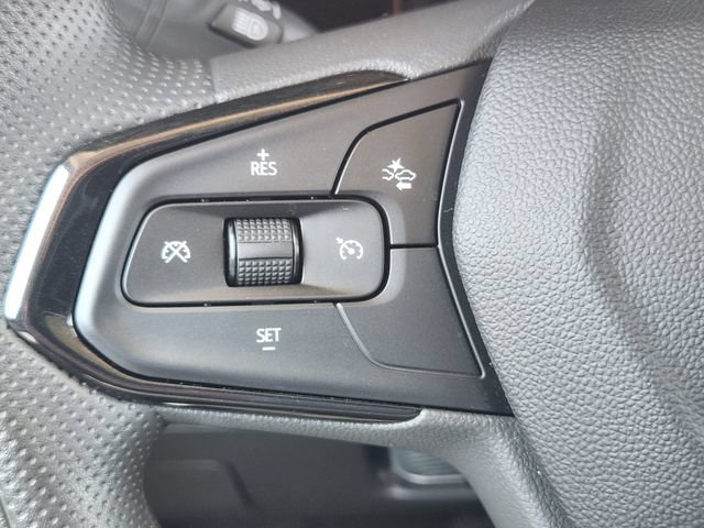Used 2024 Chevrolet Trax LT FWD image 28