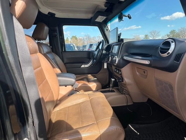 Used 2011 Jeep Wrangler Unlimited Sahara w/ Dual Top Group AWD/4WD image 11