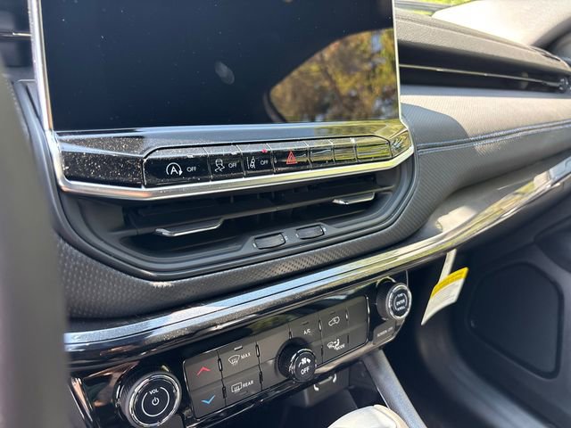 New 2026 Jeep Compass Latitude AWD/4WD image 22