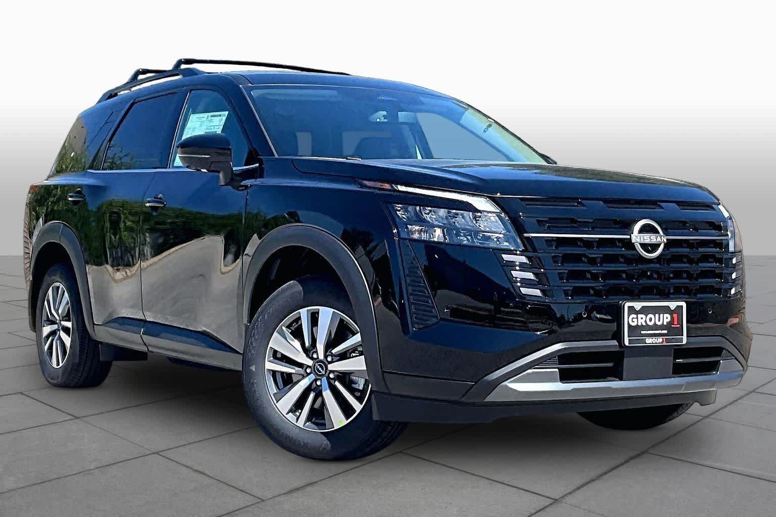 New 2026 Nissan Pathfinder SL FWD image 2