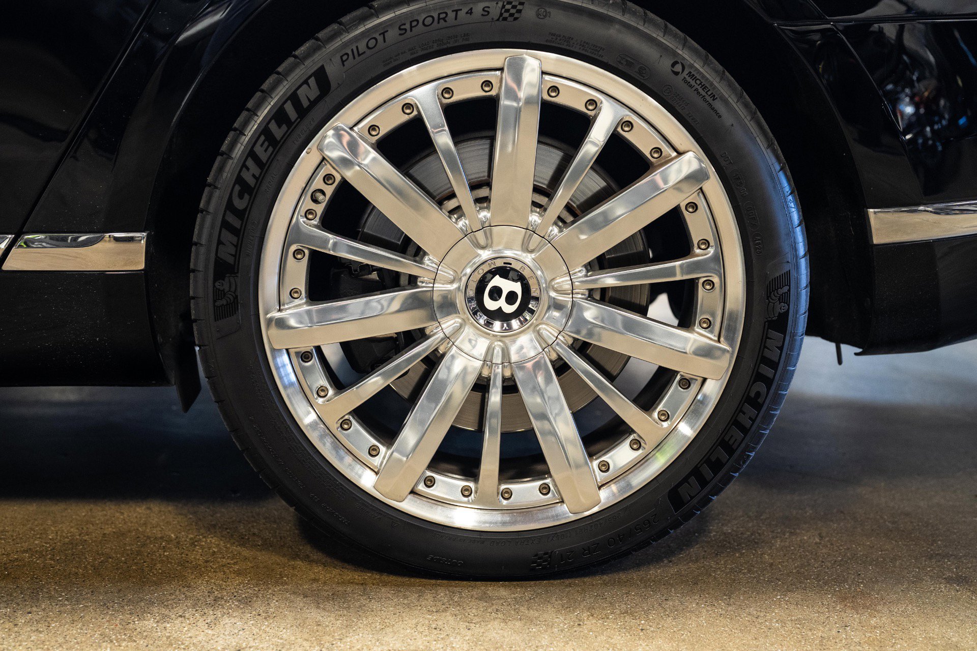 Used 2014 Bentley Mulsanne image 27