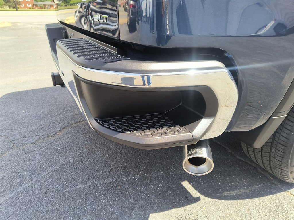 Used 2021 GMC Sierra 1500 SLT w/ SLT Premium Package RWD image 14