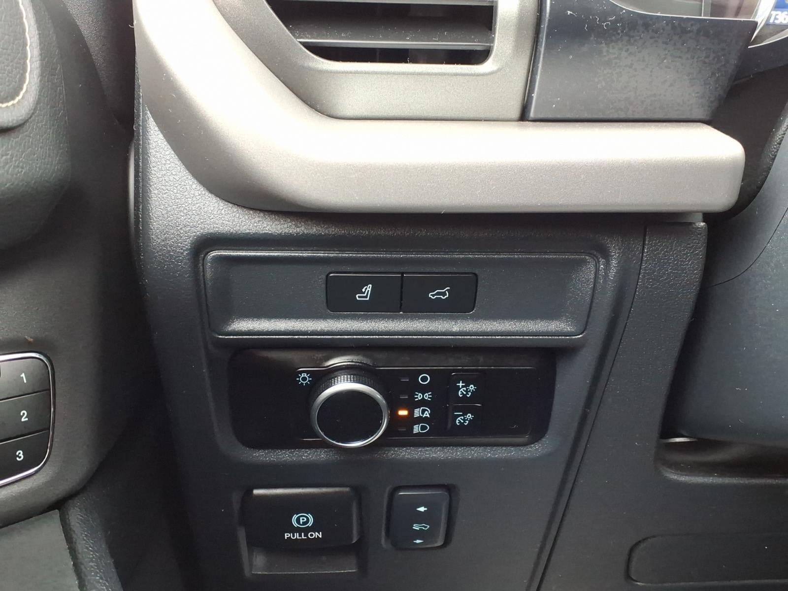 Used 2024 Ford Expedition XLT AWD/4WD image 28