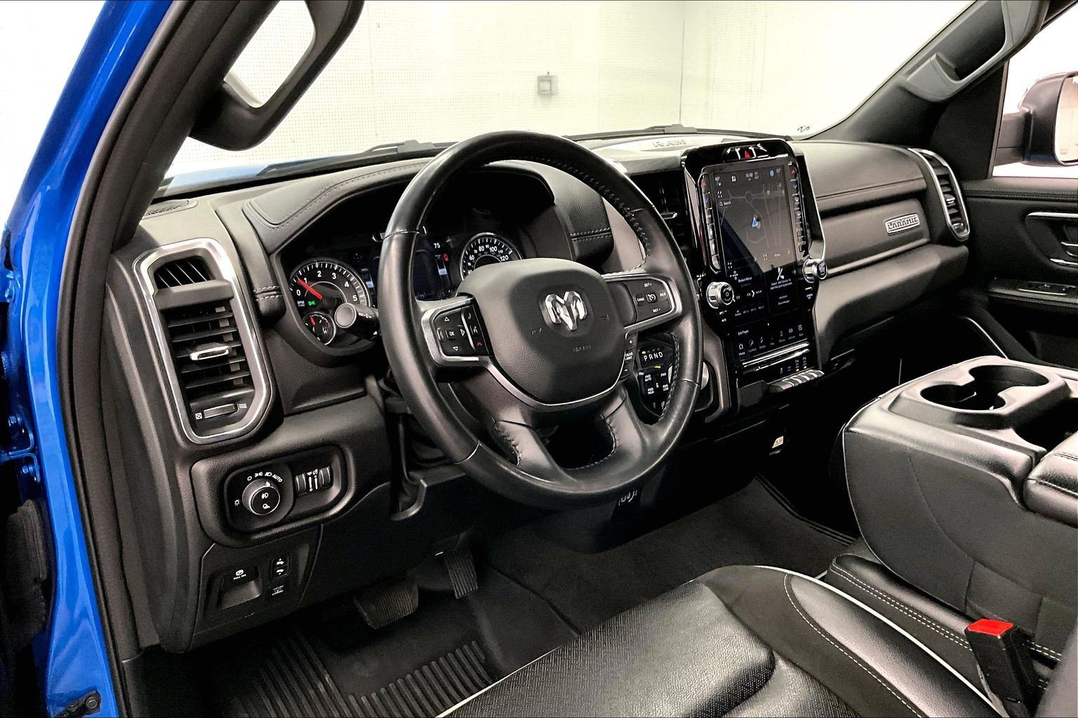 Used 2023 RAM 1500 Laramie AWD/4WD image 17