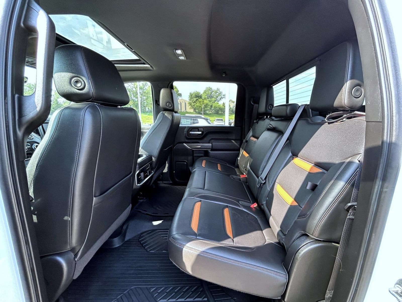 Used 2020 GMC Sierra 2500 AT4 w/ AT4 Premium Package AWD/4WD image 19