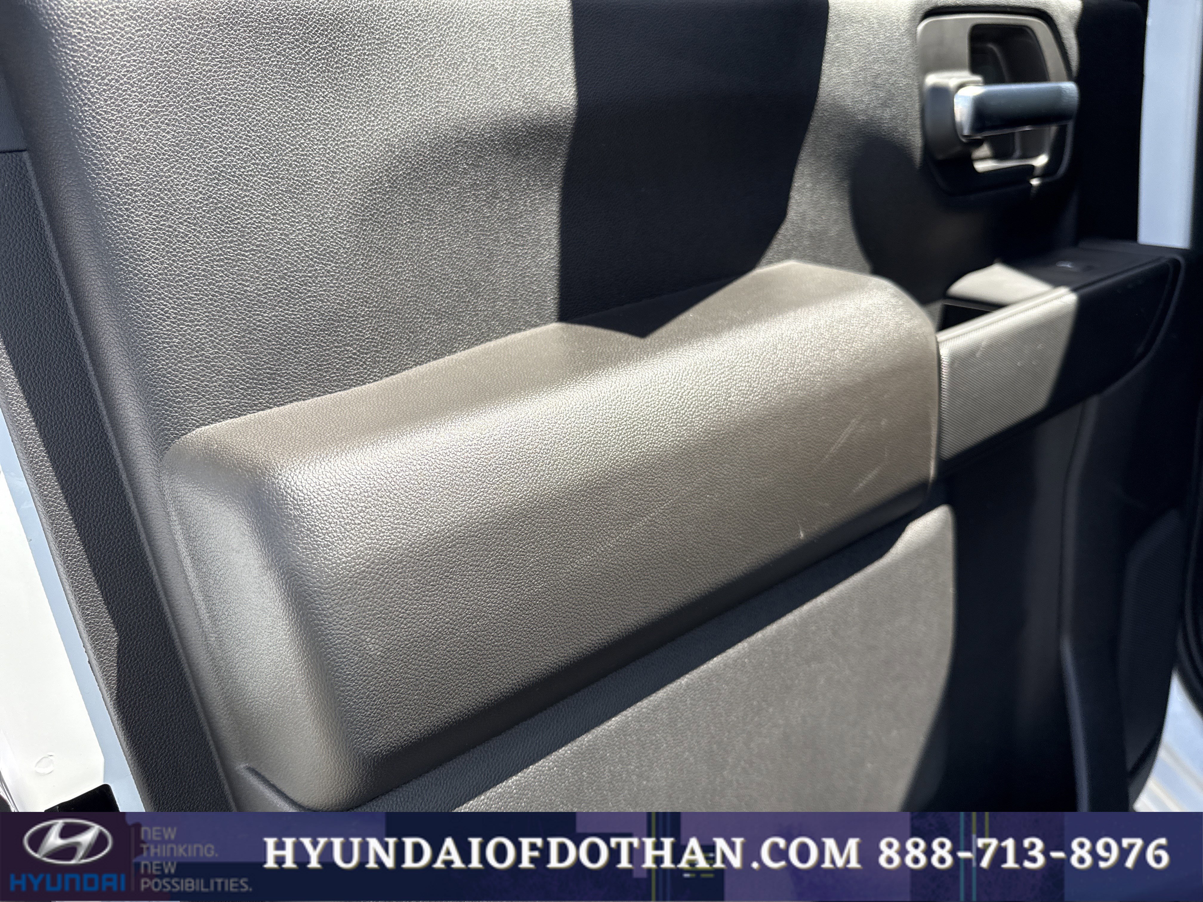 Used 2024 Chevrolet Silverado 2500 Custom w/ Custom Convenience Package image 11