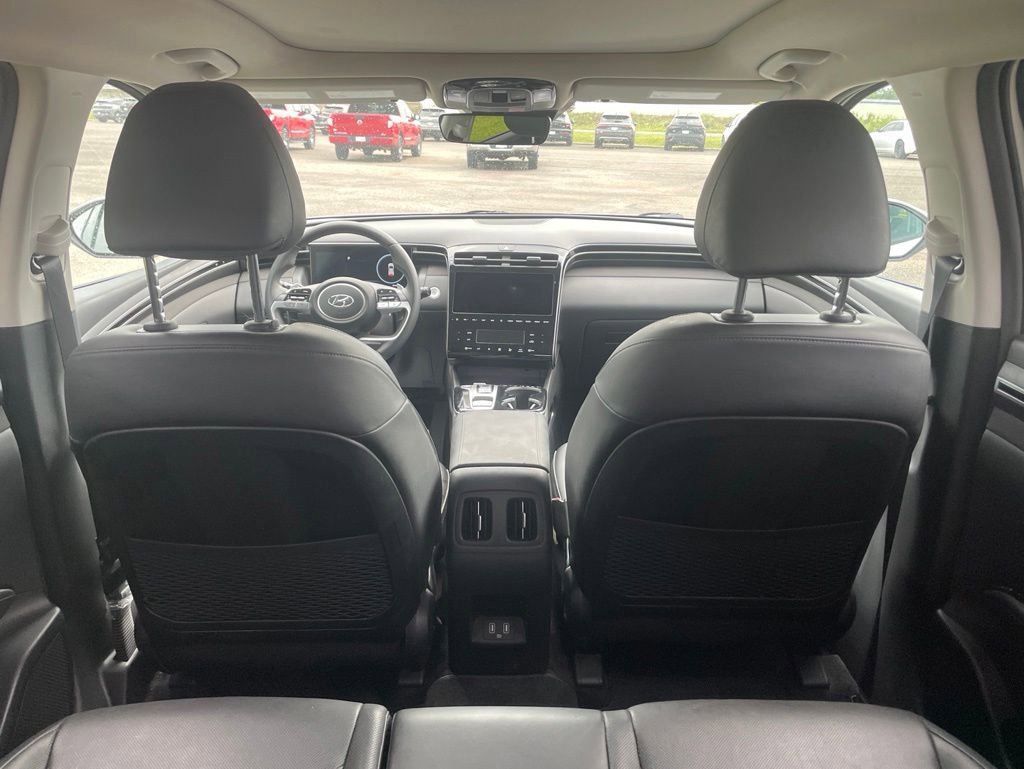 Used 2022 Hyundai Tucson Limited w/ Cargo Package FWD image 12