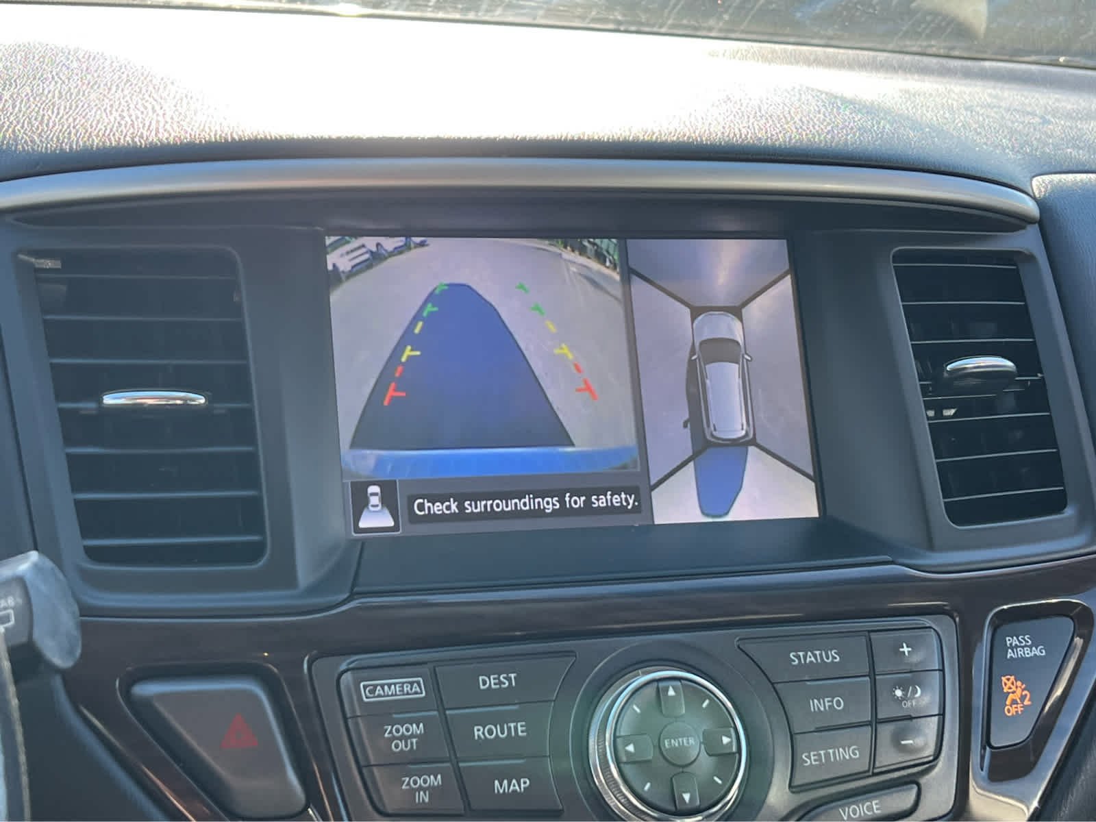 Used 2014 Nissan Pathfinder Platinum image 35