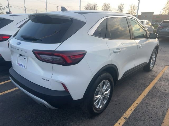Used 2023 Ford Escape Active w/ Tech Pack #2 AWD/4WD image 2