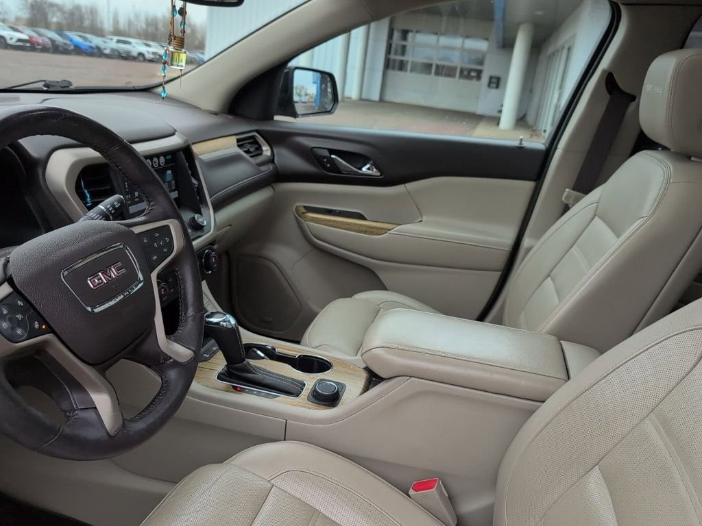 Used 2018 GMC Acadia Denali image 10