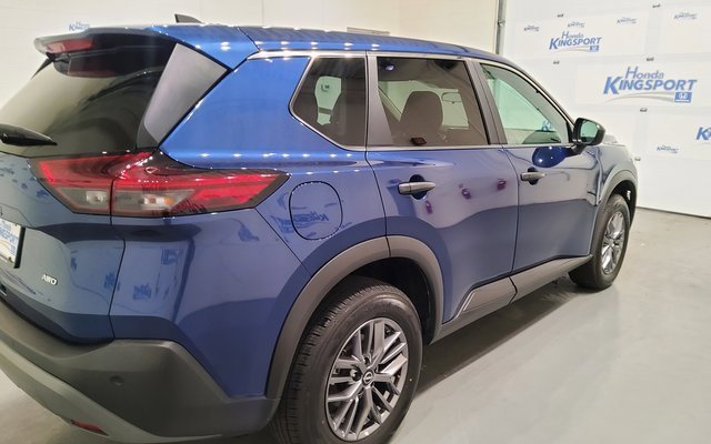 Used 2023 Nissan Rogue S image 3