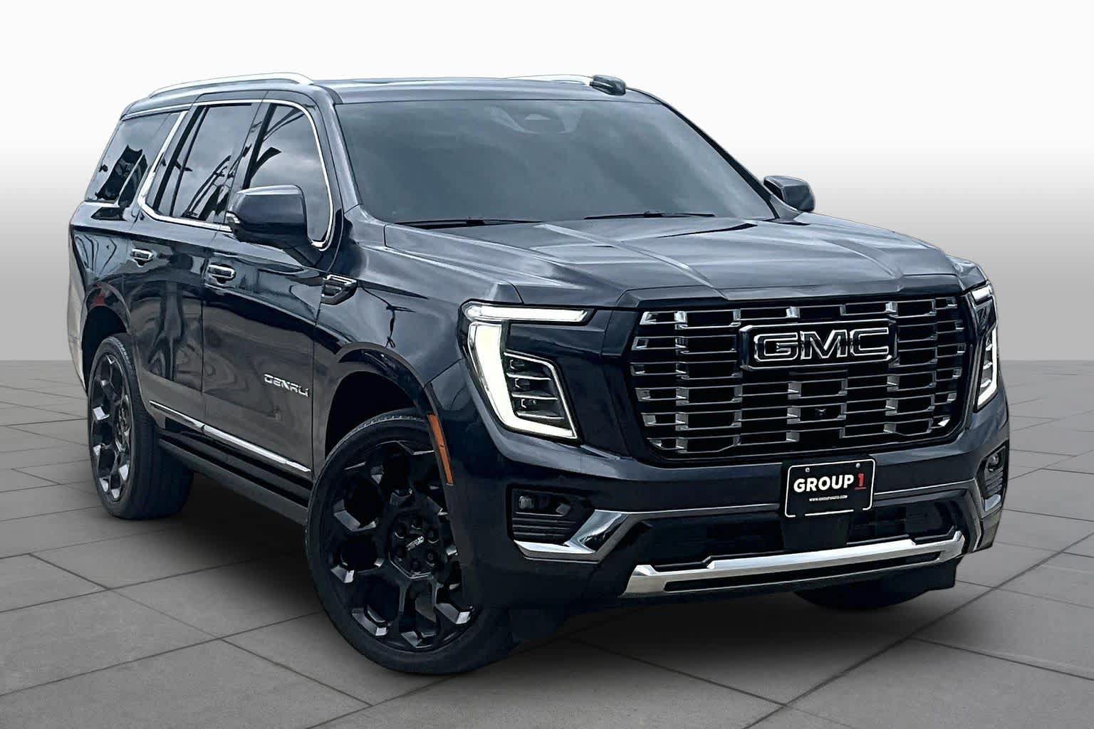 Used 2025 GMC Yukon Denali Ultimate w/ LPO, Floor Liner Package AWD/4WD image 3