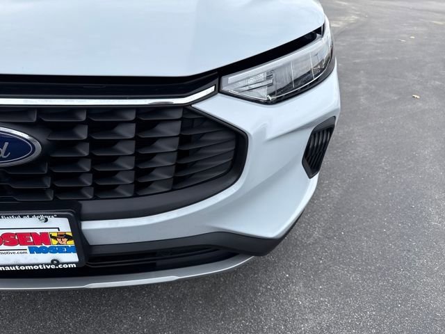 Used 2025 Ford Escape Active image 38