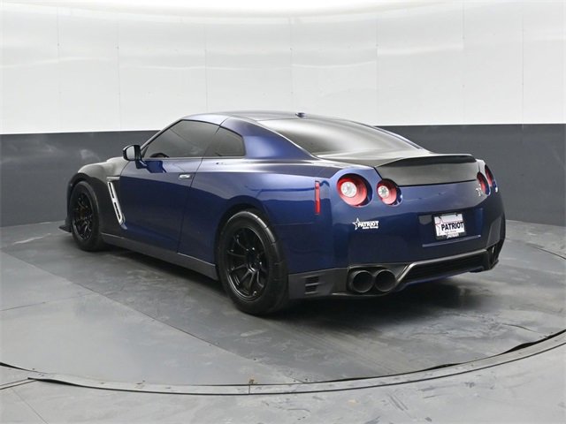 Used 2015 Nissan GT-R Black Edition image 6