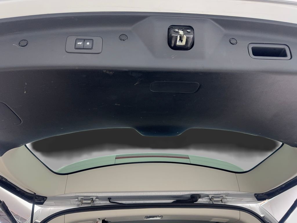 Used 2024 Nissan Armada SL image 89