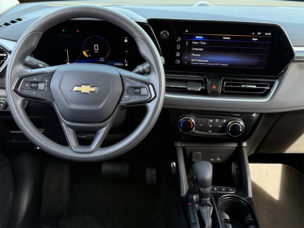 Used 2025 Chevrolet TrailBlazer LT image 11