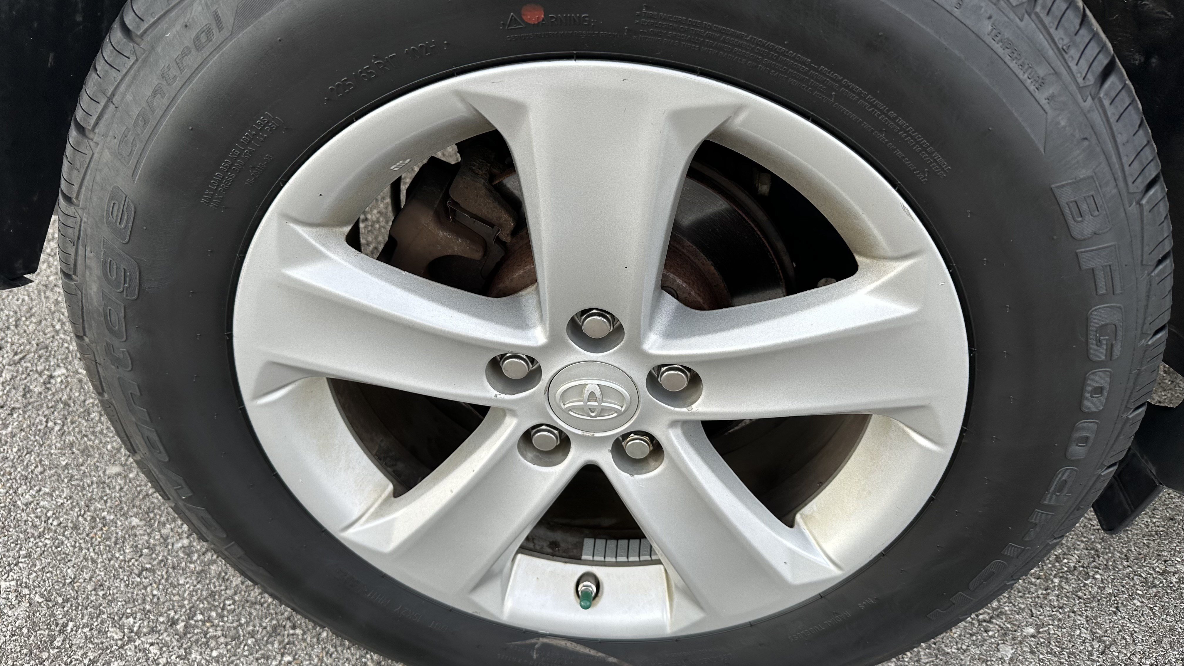 Used 2014 Toyota RAV4 XLE AWD/4WD image 13