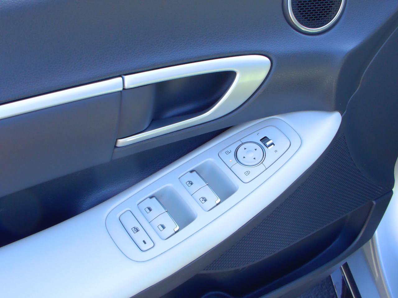 Used 2025 Hyundai Sonata SEL image 12