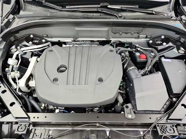 New 2026 Volvo XC60 B5 Ultra w/ Climate Package image 33