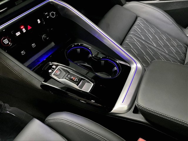 Used 2025 Audi SQ5 Premium Plus image 15