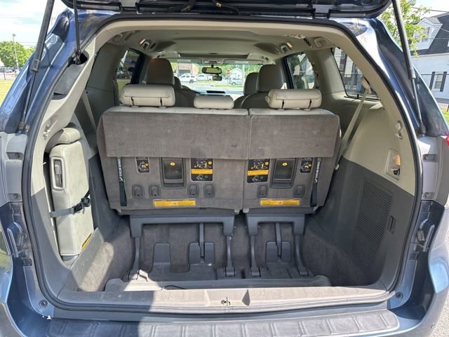 Used 2013 Toyota Sienna XLE FWD image 20