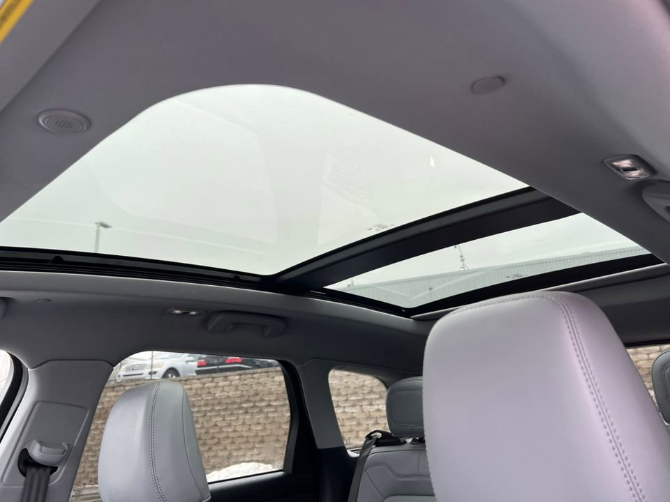 Used 2021 Lincoln Corsair Reserve w/ Equipment Group 201A AWD/4WD image 6